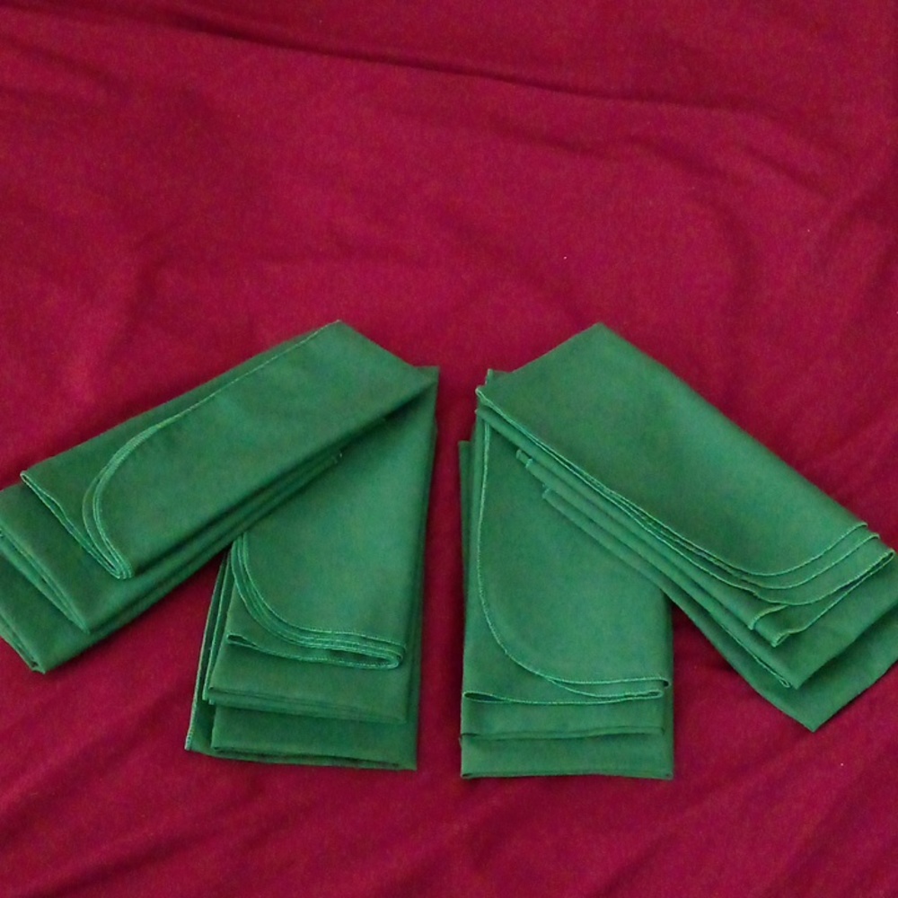 (2 for $20) 12 Green Napkins.